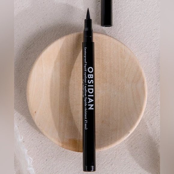 NIB Obsidian Waterproof Liquid Eyeliner - Picture 3 of 7